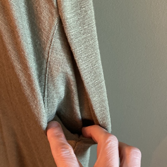 Aritzia dress/ tunic, XXS fits big - Picture 3 of 4